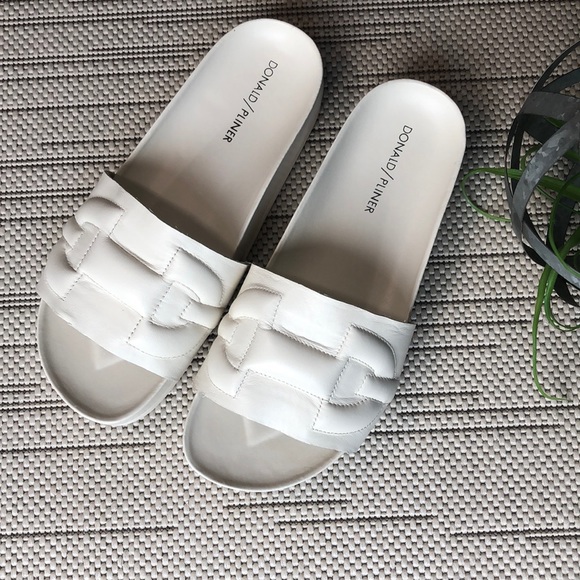 donald pliner white sandals